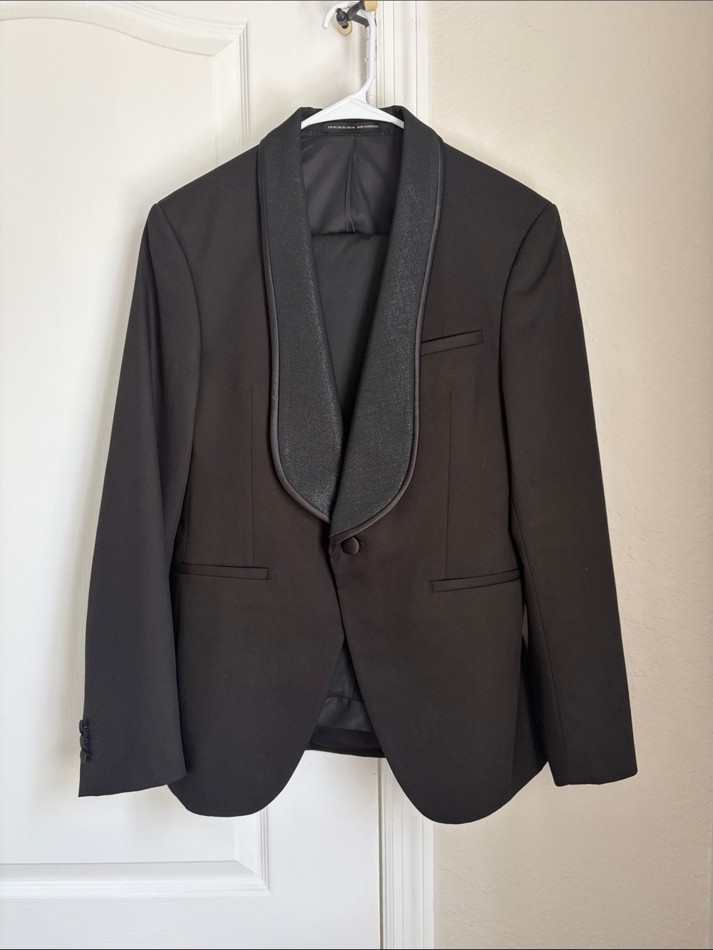 Zara Men's Black Shawl Collar Tuxedo Suit